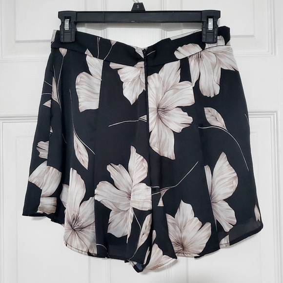 Show Me Your Mumu Vero Shorts - Picture 4 of 5